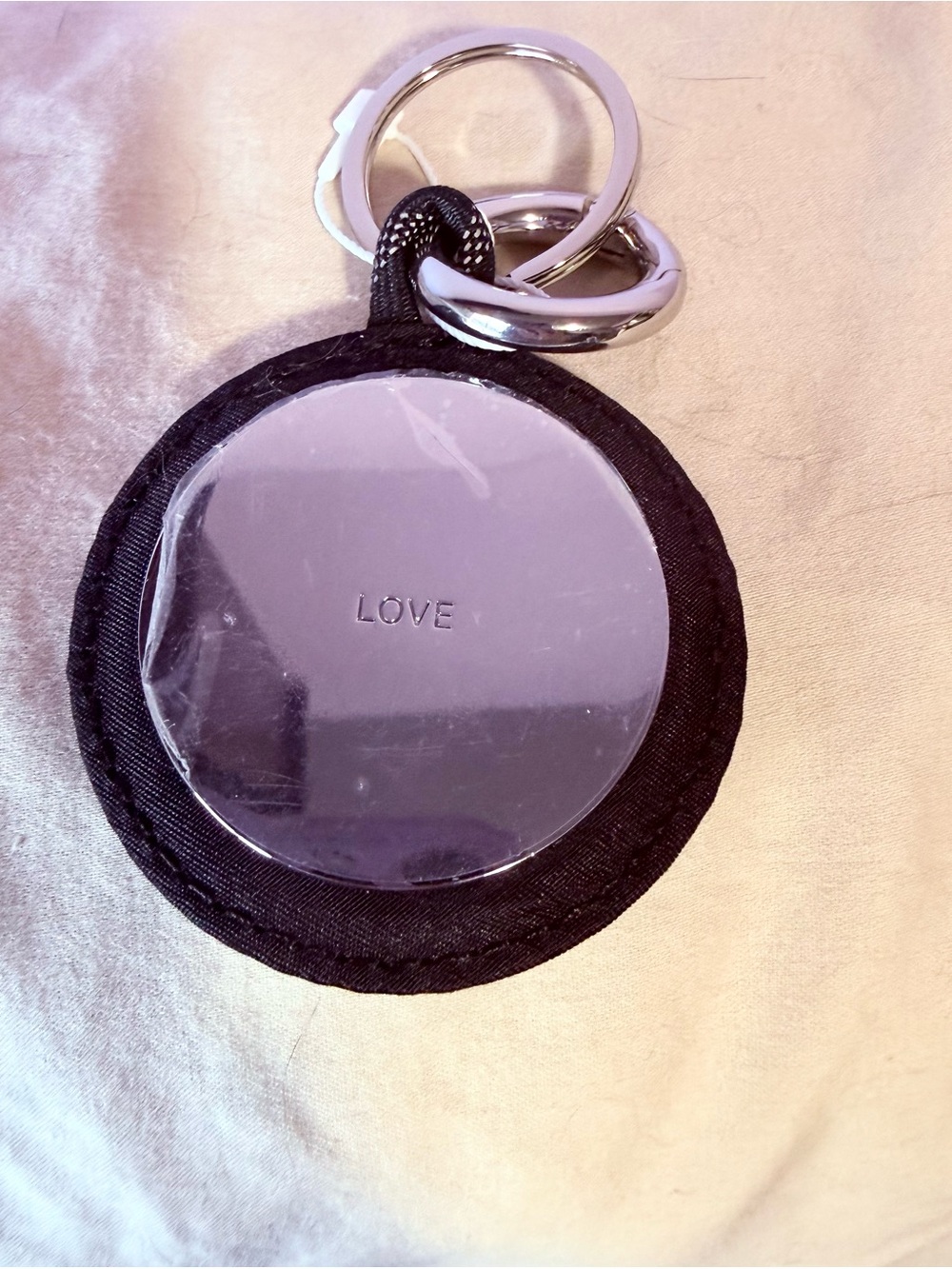 Lululemon keychain - Picture 2 of 3